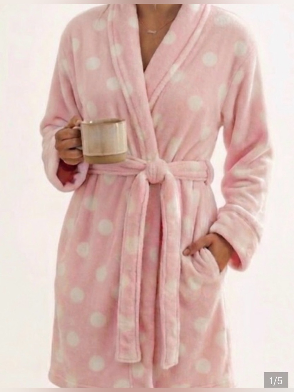Perfect like new Kate Spade Plush Robe Pink with White Polka Dots medium